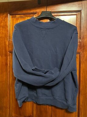 Classic Men's Crewneck Sweatshirt in Navy
